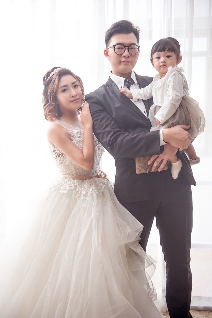 【育兒分享】台中八斗文創 小布丁的中式週年抓周全家福紀念照