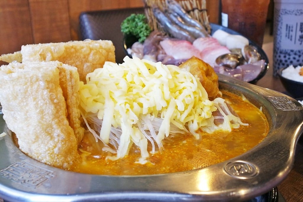 【美食分享】苗栗頭份,尚順附近精緻小火鍋推薦,份量多、手搖特調飲料,联亭泡菜鍋,附設停車場