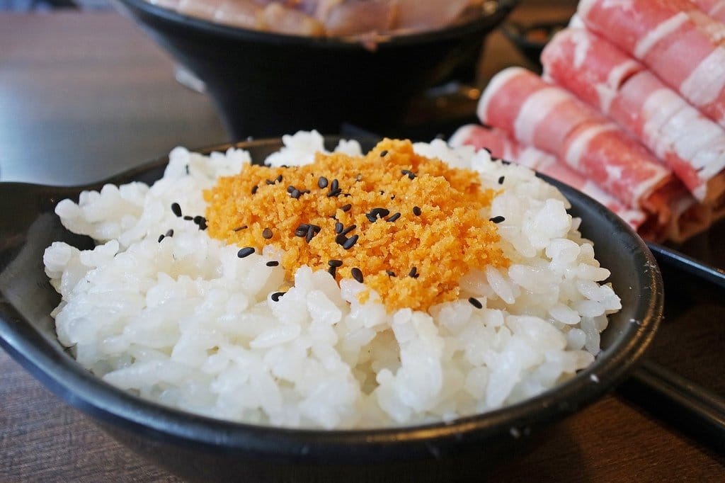 【美食分享】苗栗頭份,尚順附近精緻小火鍋推薦,份量多、手搖特調飲料,联亭泡菜鍋,附設停車場