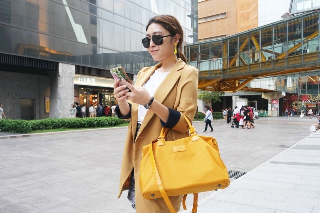 【穿搭分享】 Bonjour 又是一天的美好,時尚媽咪旅遊必備大容量美包,法國Lipault 保齡球包