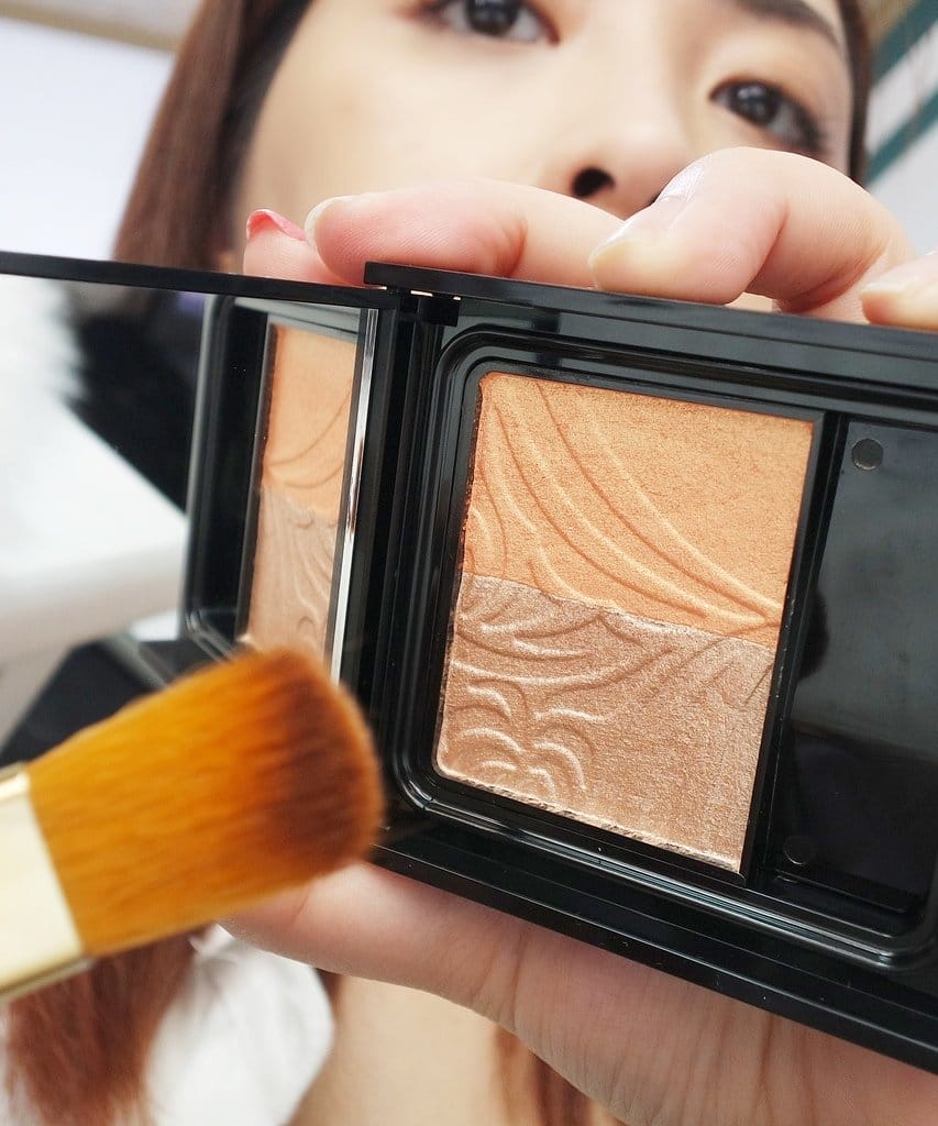 【美妝分享】KALOYA 聚焦光感打亮盤, H02 輕輕一抹給妳完美自信氣色光感,打造強大氣場