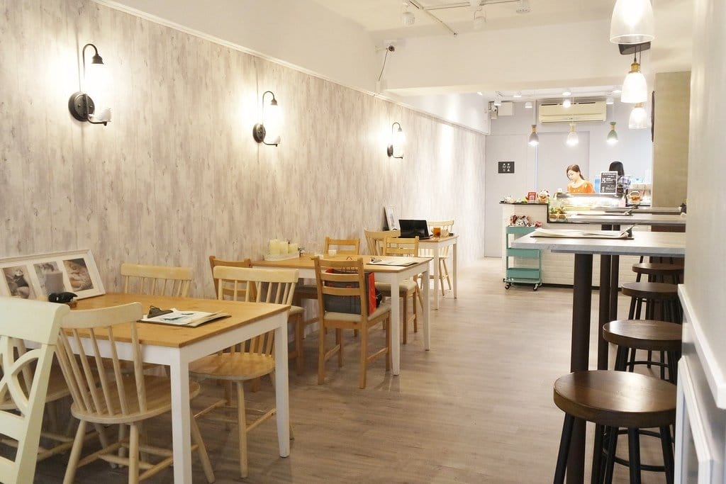 【好食分享】台北松山下午茶推薦,近中山國中站,夏綠地咖啡Charlotte Cafe,超好吃的手作米鬆餅 - 第4張圖 【好食分享】台北松山下午茶推薦,近中山國中站,夏綠地咖啡Charlotte Cafe,超好吃的手作米鬆餅