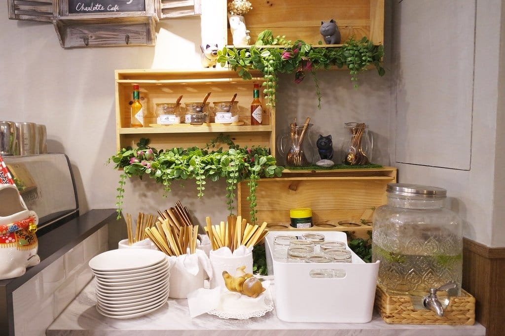 【好食分享】台北松山下午茶推薦,近中山國中站,夏綠地咖啡Charlotte Cafe,超好吃的手作米鬆餅 - 第9張圖 【好食分享】台北松山下午茶推薦,近中山國中站,夏綠地咖啡Charlotte Cafe,超好吃的手作米鬆餅