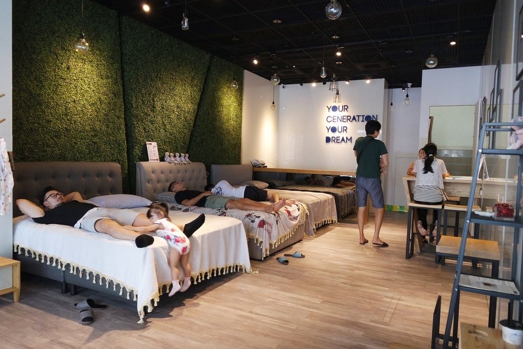 【生活分享】新竹床墊推薦,打造良好睡眠品質,仙度瑞拉床墊新竹門市,30天試睡/十年保固/專利灌模封邊/綠能水冷膠