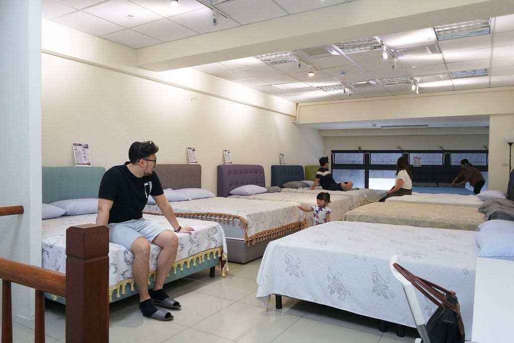【生活分享】新竹床墊推薦,打造良好睡眠品質,仙度瑞拉床墊新竹門市,30天試睡/十年保固/專利灌模封邊/綠能水冷膠