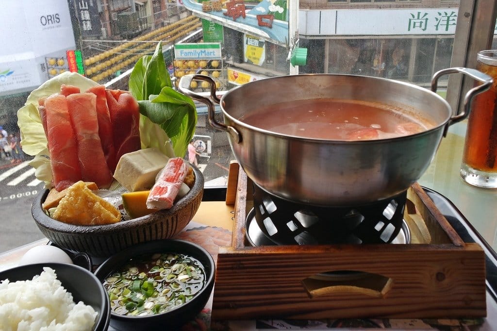 【美食分享】基隆飛鏢店,廟口正對面,大嘴巴茶坊複合式餐廳,聚會首選不限時用餐、中式、美式、鐵板、茶類飲品 - 第21張圖 【美食分享】基隆飛鏢店,廟口正對面,大嘴巴茶坊複合式餐廳,聚會首選不限時用餐、中式、美式、鐵板、茶類飲品