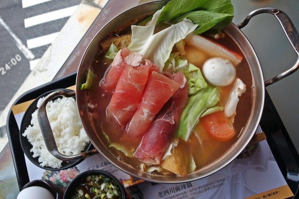 【美食分享】基隆飛鏢店,廟口正對面,大嘴巴茶坊複合式餐廳,聚會首選不限時用餐、中式、美式、鐵板、茶類飲品 - 第22張圖 【美食分享】基隆飛鏢店,廟口正對面,大嘴巴茶坊複合式餐廳,聚會首選不限時用餐、中式、美式、鐵板、茶類飲品