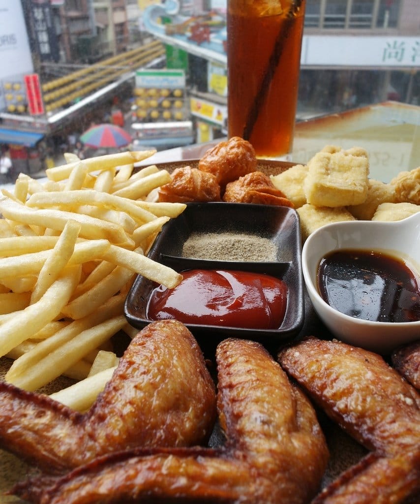 【美食分享】基隆飛鏢店,廟口正對面,大嘴巴茶坊複合式餐廳,聚會首選不限時用餐、中式、美式、鐵板、茶類飲品 - 第17張圖 【美食分享】基隆飛鏢店,廟口正對面,大嘴巴茶坊複合式餐廳,聚會首選不限時用餐、中式、美式、鐵板、茶類飲品