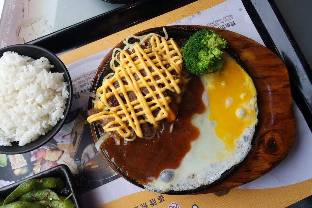 【美食分享】基隆飛鏢店,廟口正對面,大嘴巴茶坊複合式餐廳,聚會首選不限時用餐、中式、美式、鐵板、茶類飲品 - 第24張圖 【美食分享】基隆飛鏢店,廟口正對面,大嘴巴茶坊複合式餐廳,聚會首選不限時用餐、中式、美式、鐵板、茶類飲品