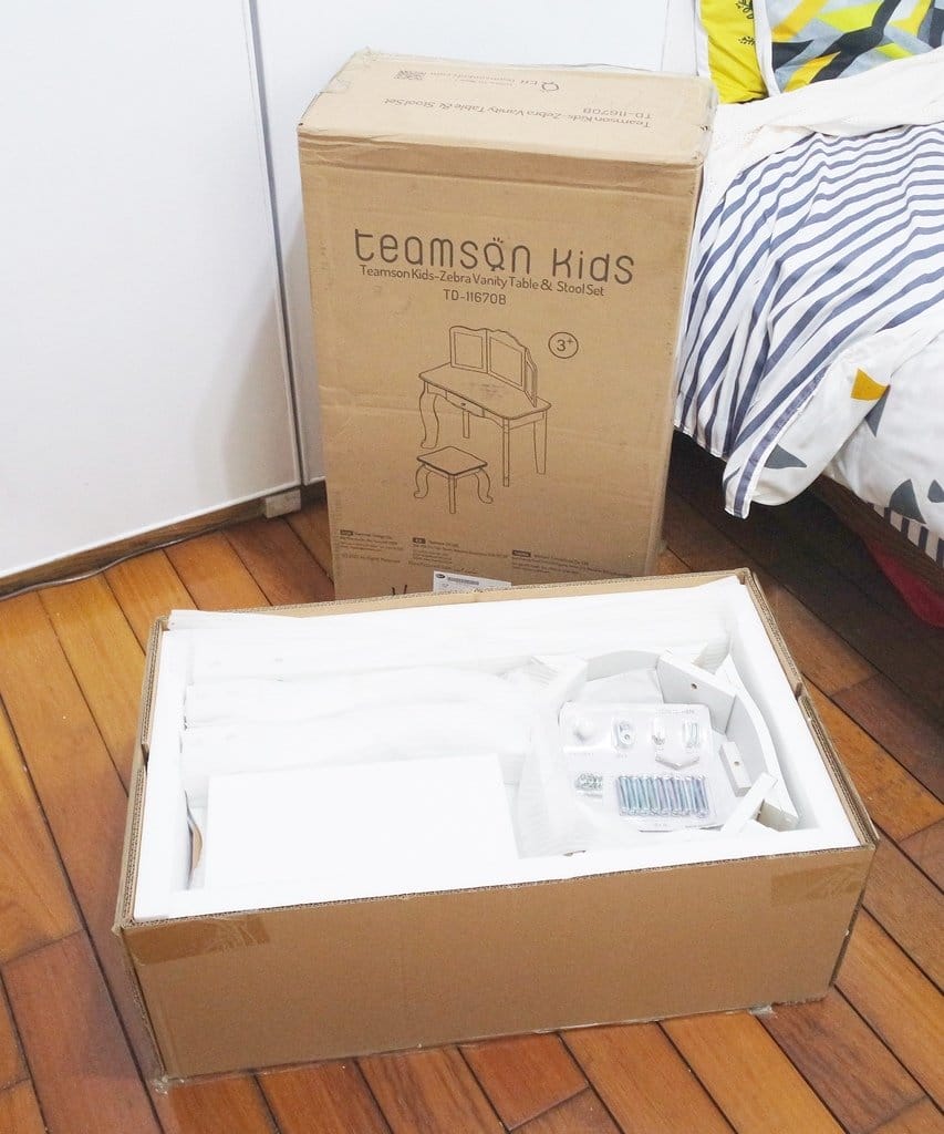 【育兒分享】ins風格,國際品質認證,紐約Teamson,安全無毒塗料,吉賽兒時尚斑馬紋化妝桌椅組