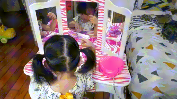 【育兒分享】ins風格,國際品質認證,紐約Teamson,安全無毒塗料,吉賽兒時尚斑馬紋化妝桌椅組