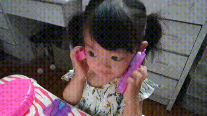 【育兒分享】ins風格,國際品質認證,紐約Teamson,安全無毒塗料,吉賽兒時尚斑馬紋化妝桌椅組