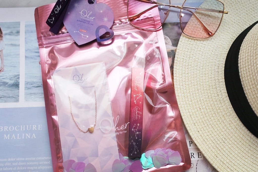 【美妝保養】Q’her植感新款,星燦精粹唇釉超美試色,七夕限定禮袋浪漫上市,打造戀愛水潤光澤唇彩