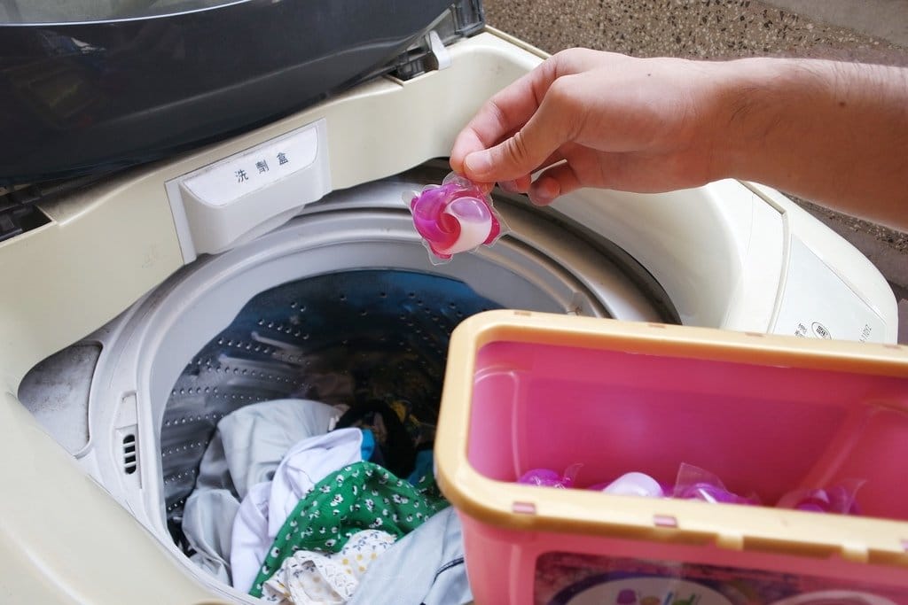 【生活購物】Qoo10購物好方便,團購媽咪最愛,ARIEL GEL BALL 3D洗衣膠球,全台最低價,這裡都買的到