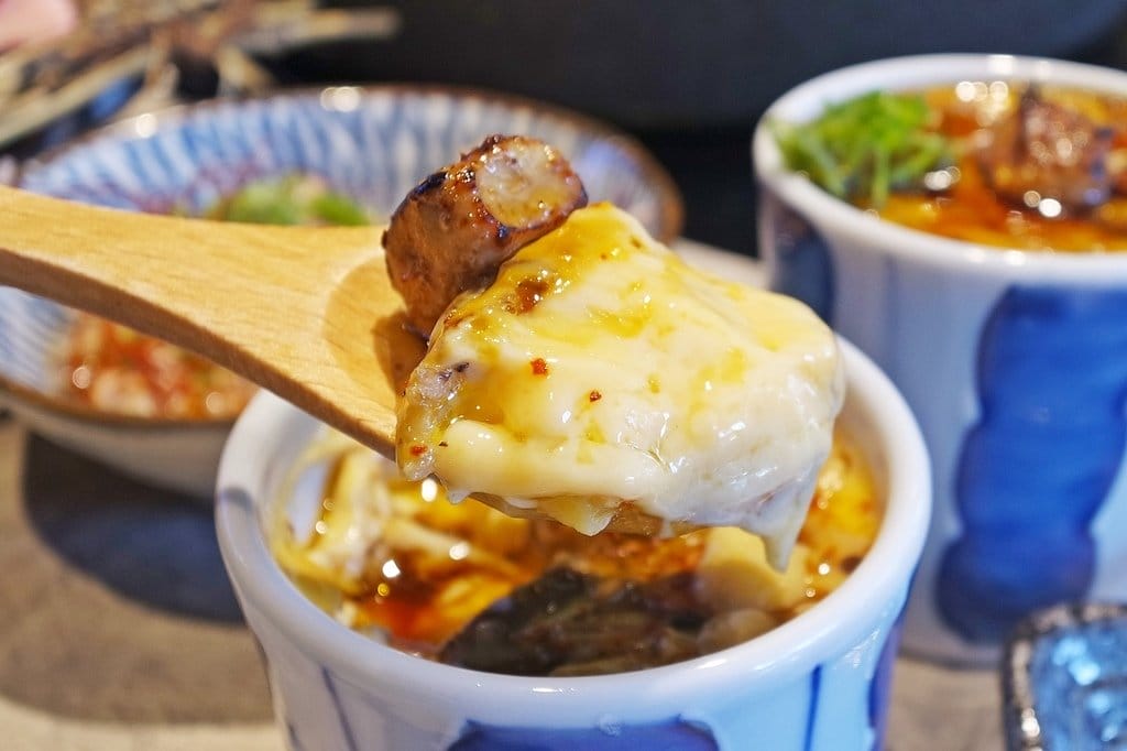 【好食分享】新竹必吃推薦,山上走走日式無菜單海鮮鍋物,活體龍蝦、馬糞海膽、A5和牛、松露龍蝦雜炊粥、金箔冰淇淋