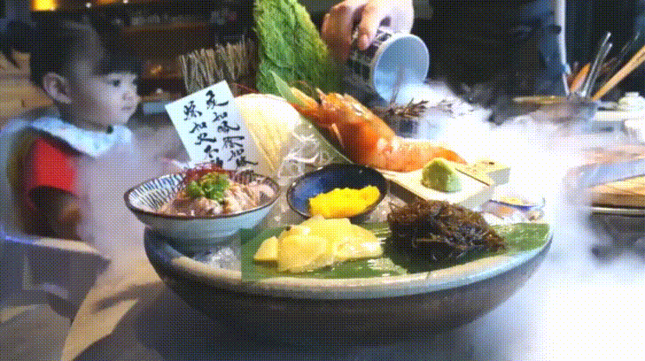 【好食分享】新竹必吃推薦,山上走走日式無菜單海鮮鍋物,活體龍蝦、馬糞海膽、A5和牛、松露龍蝦雜炊粥、金箔冰淇淋