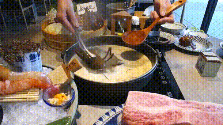 【好食分享】新竹必吃推薦,山上走走日式無菜單海鮮鍋物,活體龍蝦、馬糞海膽、A5和牛、松露龍蝦雜炊粥、金箔冰淇淋