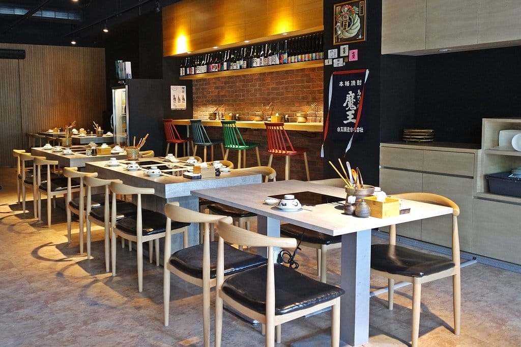 【好食分享】新竹必吃推薦,山上走走日式無菜單海鮮鍋物,活體龍蝦、馬糞海膽、A5和牛、松露龍蝦雜炊粥、金箔冰淇淋