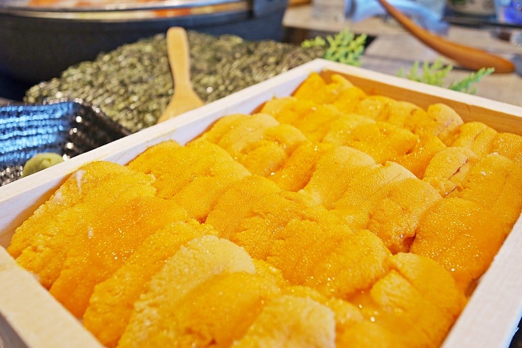 【好食分享】新竹必吃推薦,山上走走日式無菜單海鮮鍋物,活體龍蝦、馬糞海膽、A5和牛、松露龍蝦雜炊粥、金箔冰淇淋