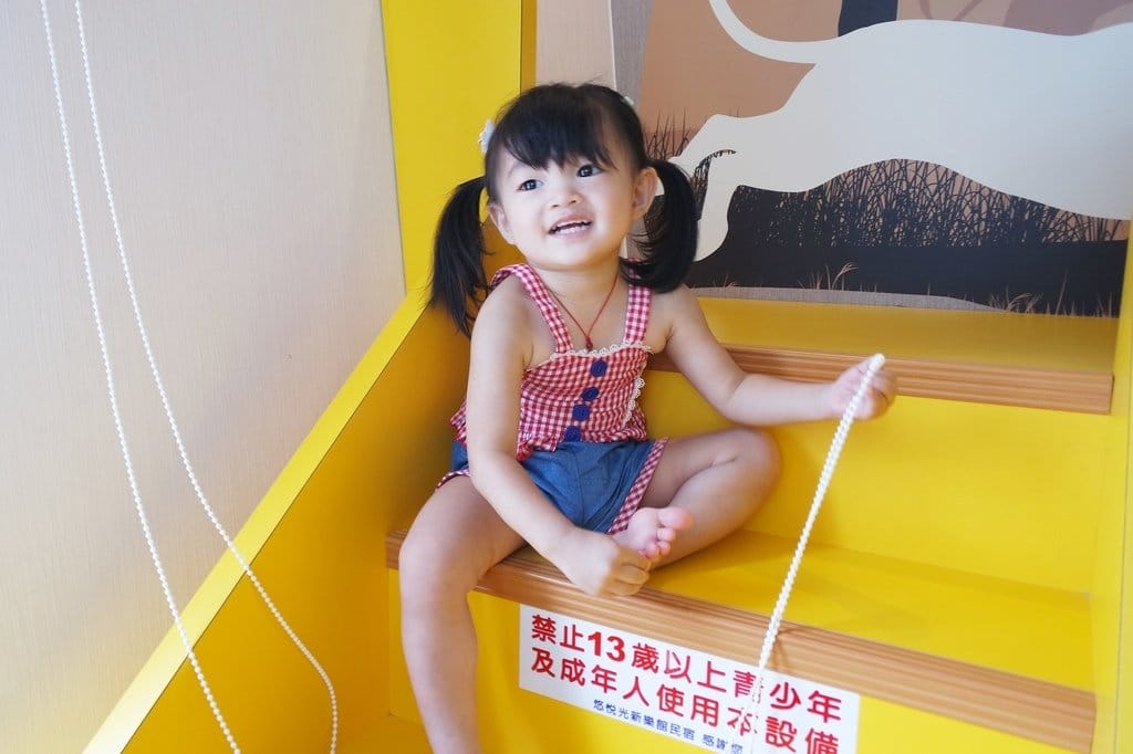 【旅遊分享】跟朋友一起去宜蘭小旅行,宜蘭冬山,悠悅光新樂館親子民宿,近梅花湖,包棟有溜滑梯、游泳池等