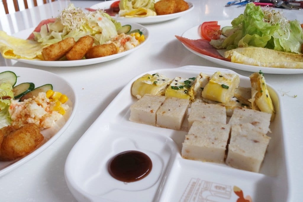 【旅遊分享】跟朋友一起去宜蘭小旅行,宜蘭冬山,悠悅光新樂館親子民宿,近梅花湖,包棟有溜滑梯、游泳池等