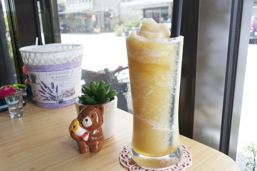 【好食分享】宜蘭玻璃咖啡屋早午餐,話家庭院,新鮮果汁,餐點現點現做,咖啡、下午茶、甜點