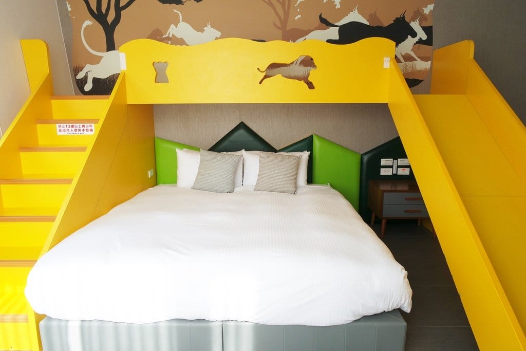 【旅遊分享】跟朋友一起去宜蘭小旅行,宜蘭冬山,悠悅光新樂館親子民宿,近梅花湖,包棟有溜滑梯、游泳池等