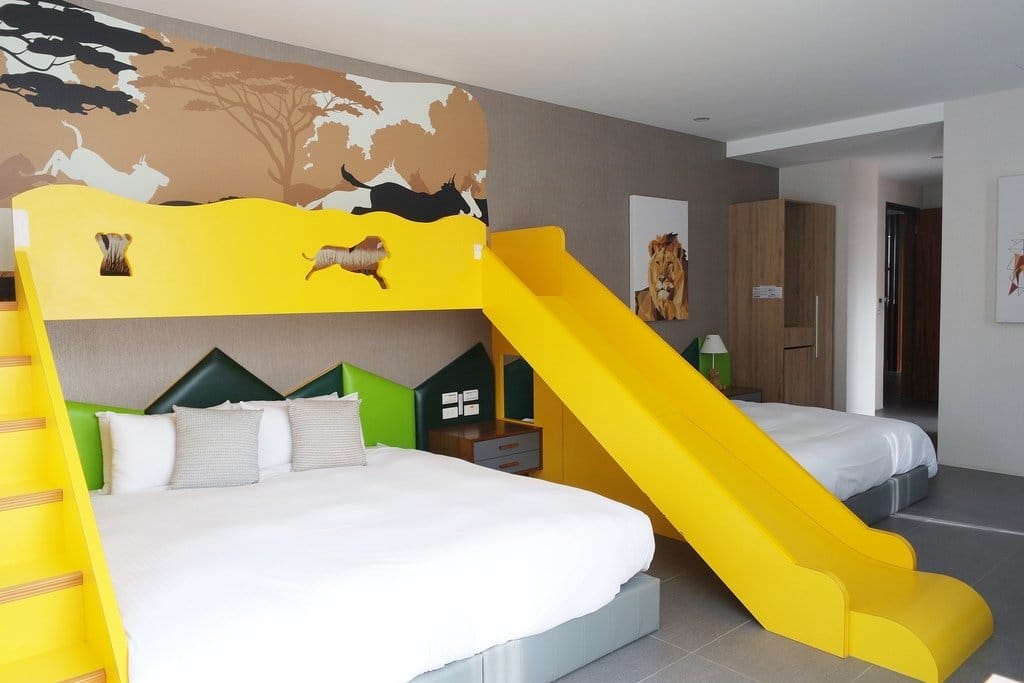 【旅遊分享】跟朋友一起去宜蘭小旅行,宜蘭冬山,悠悅光新樂館親子民宿,近梅花湖,包棟有溜滑梯、游泳池等