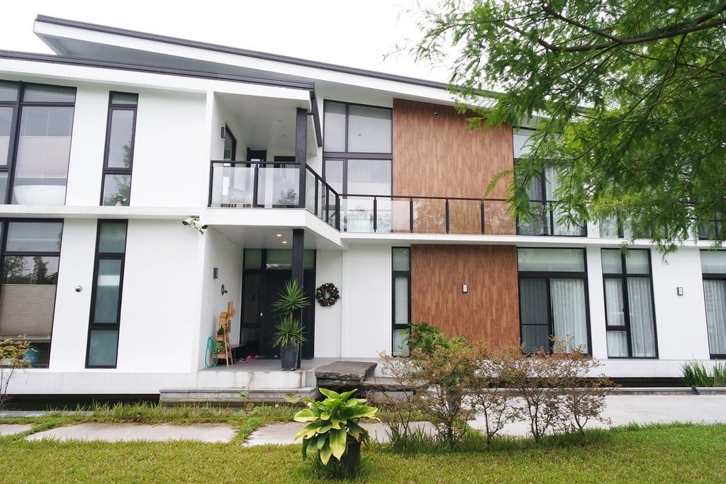 【旅遊分享】跟朋友一起去宜蘭小旅行,宜蘭冬山,悠悅光新樂館親子民宿,近梅花湖,包棟有溜滑梯、游泳池等