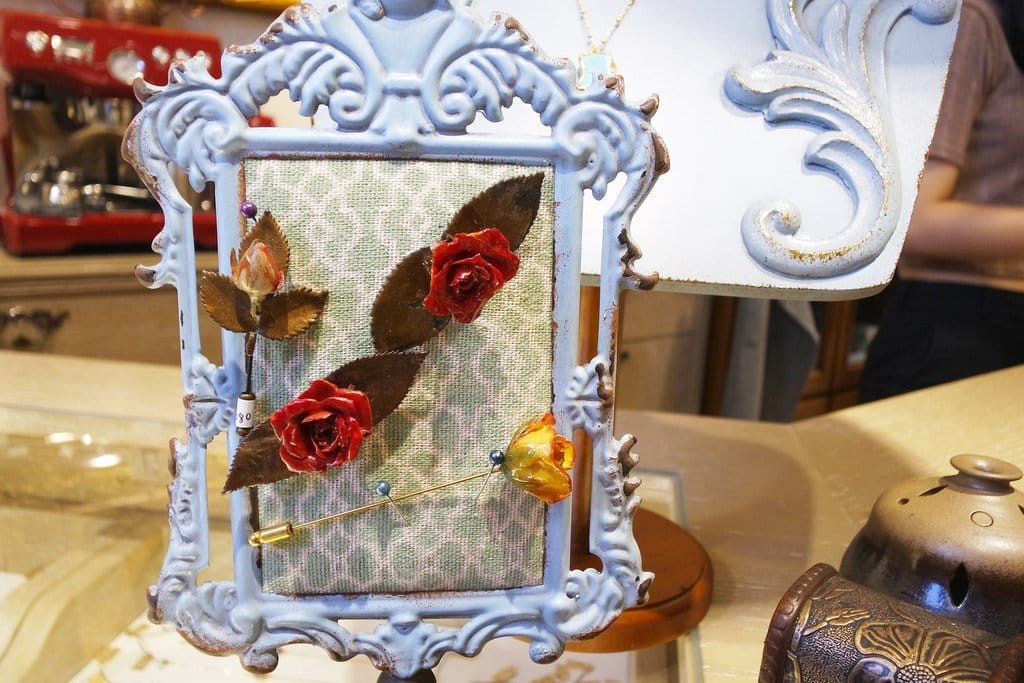 【生活資訊】新竹關東路精品店推薦,來Madame V挖寶嘍,天然寶石首飾、家居、古董、服裝