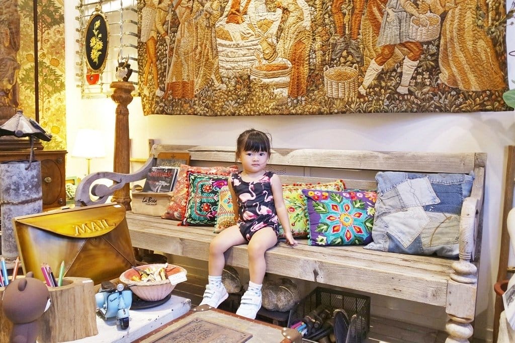 【生活資訊】新竹關東路精品店推薦,來Madame V挖寶嘍,天然寶石首飾、家居、古董、服裝