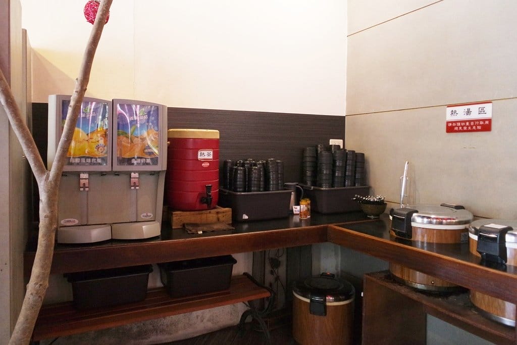 【好食分享】新竹平價美食餐廳推薦,丼飯店部隊鍋再次上線,秋冬涼涼來吃鍋,白飯味增湯吃到飽