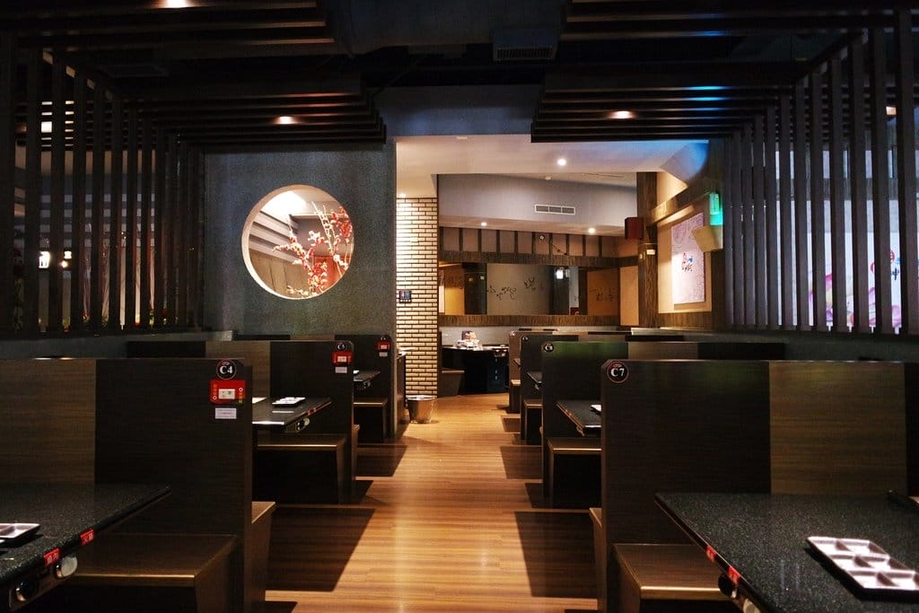 【好食分享】新竹燒肉神保町竹北館,複合式燒烤吃到飽,秋冬來這裡還能吃麻油雞,歡樂聚餐首選