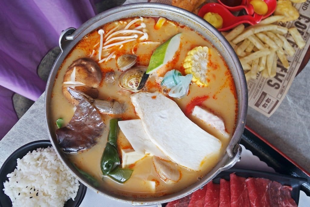 【好食分享】中壢古月新城複合式餐廳推薦,包廂座位,親子友善,火鍋,義大利麵,炸物,鬆餅下午茶 - 第29張圖 【好食分享】中壢古月新城複合式餐廳推薦,包廂座位,親子友善,火鍋,義大利麵,炸物,鬆餅下午茶