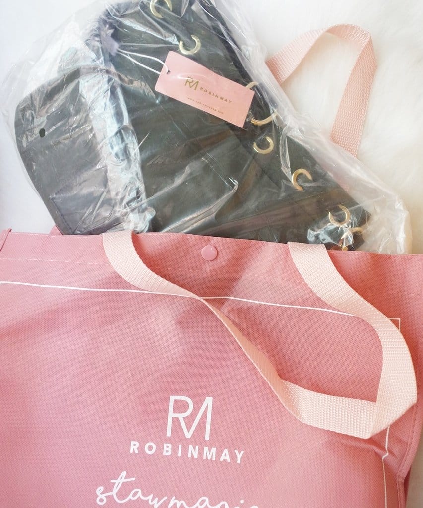 【流行穿搭】秋冬到了,購物車裡絕對不能少的一款新包,超百搭 ROBINMAY 尼龍菱格水桶後背包 - 第3張圖 【流行穿搭】秋冬到了,購物車裡絕對不能少的一款新包,超百搭 ROBINMAY 尼龍菱格水桶後背包