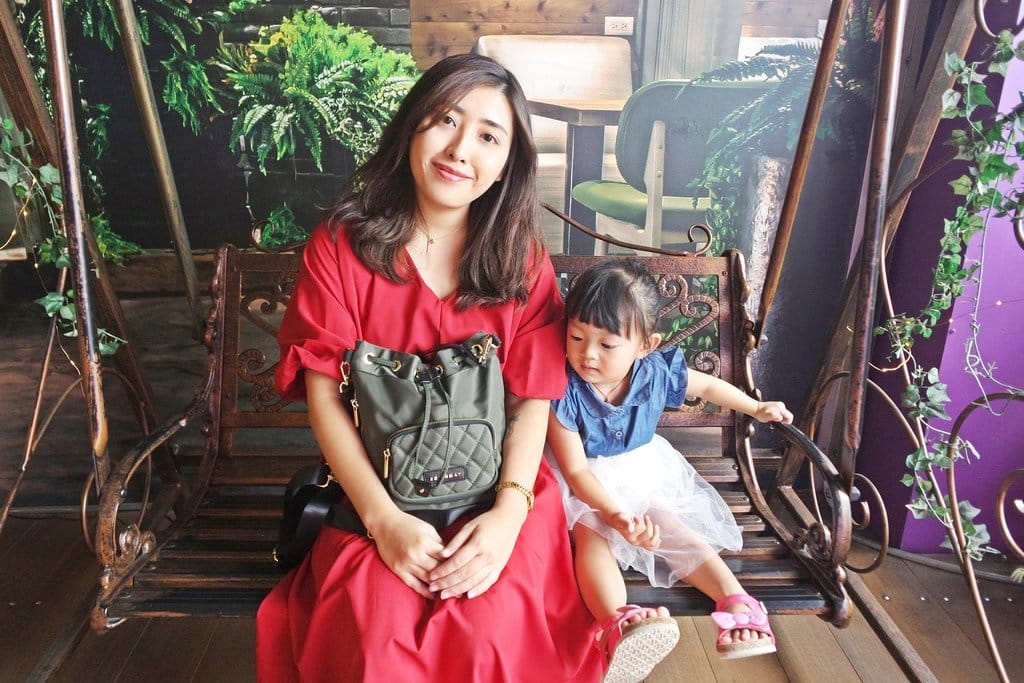 【流行穿搭】秋冬到了,購物車裡絕對不能少的一款新包,超百搭 ROBINMAY 尼龍菱格水桶後背包 - 第10張圖 【流行穿搭】秋冬到了,購物車裡絕對不能少的一款新包,超百搭 ROBINMAY 尼龍菱格水桶後背包