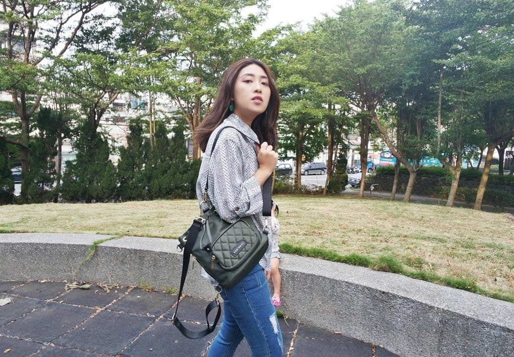 【流行穿搭】秋冬到了,購物車裡絕對不能少的一款新包,超百搭 ROBINMAY 尼龍菱格水桶後背包 - 第13張圖 【流行穿搭】秋冬到了,購物車裡絕對不能少的一款新包,超百搭 ROBINMAY 尼龍菱格水桶後背包