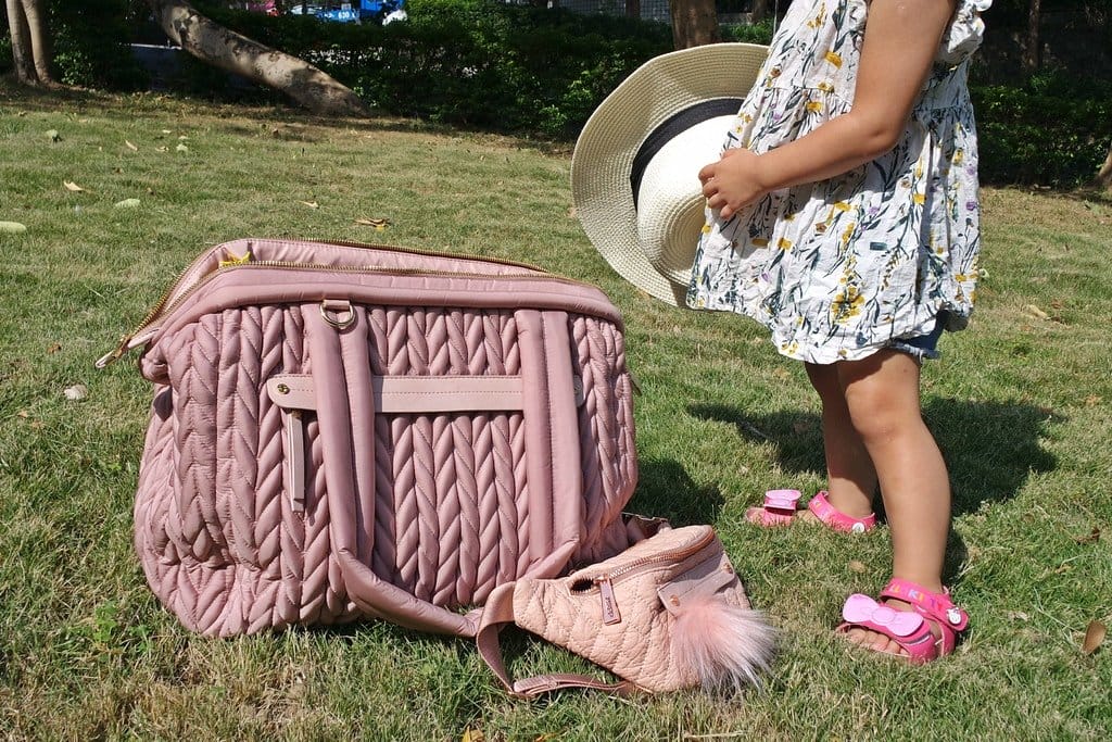 【流行穿搭】帶著精品HAPP媽媽包出遊嘍,Paige carryall 乾燥玫瑰 + Fefe fanny pack 乾燥玫瑰