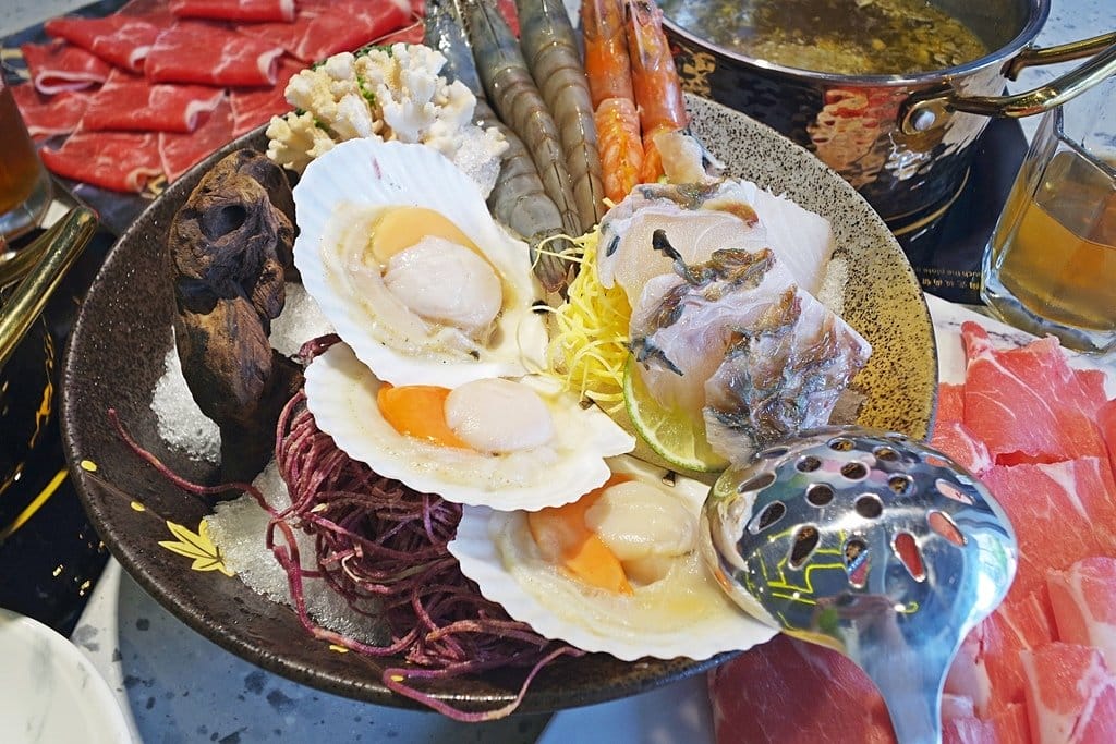 【好食分享】新竹全新開幕小火鍋推薦,湯頭濃郁松露雞湯鍋底,鍋工館火鍋專門店,文內附菜單 - 第19張圖 【好食分享】新竹全新開幕小火鍋推薦,湯頭濃郁松露雞湯鍋底,鍋工館火鍋專門店,文內附菜單