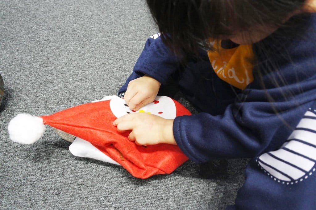 【育兒親子】親子天下活動參與體驗,英文童謠聖誕派對,歡樂唱跳/聖誕手作遊戲/茶點餐敘享用