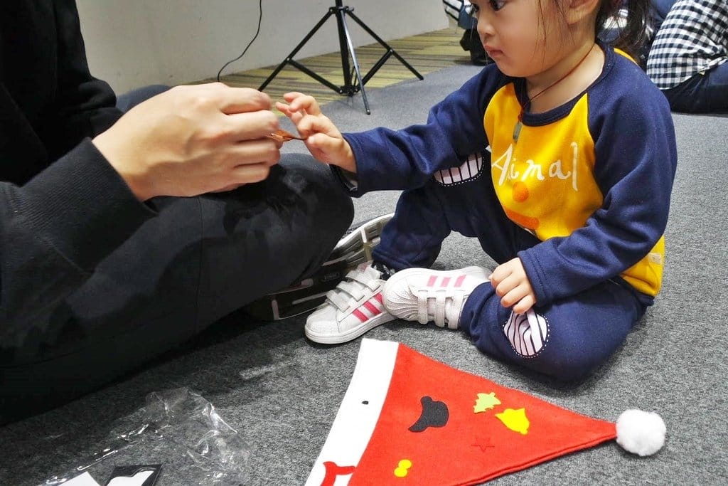 【育兒親子】親子天下活動參與體驗,英文童謠聖誕派對,歡樂唱跳/聖誕手作遊戲/茶點餐敘享用