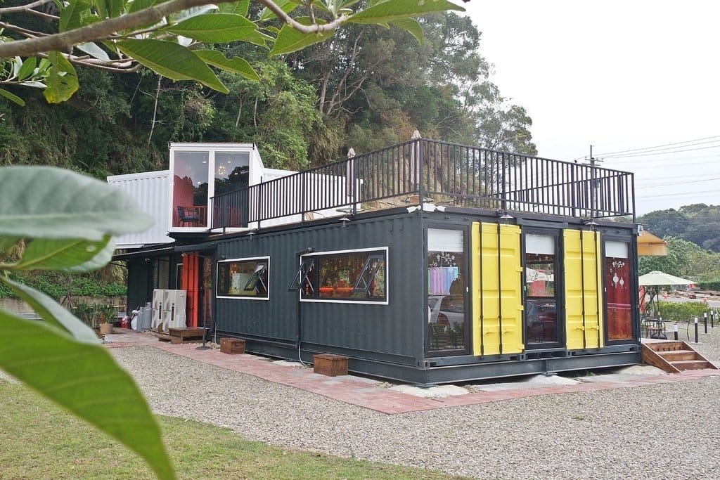 【景觀餐廳】新竹峨眉鄉,車聚私藏景點,貨櫃89咖啡廳,網美最愛,超好拍的彩虹走廊妳get了嗎?(附菜單)