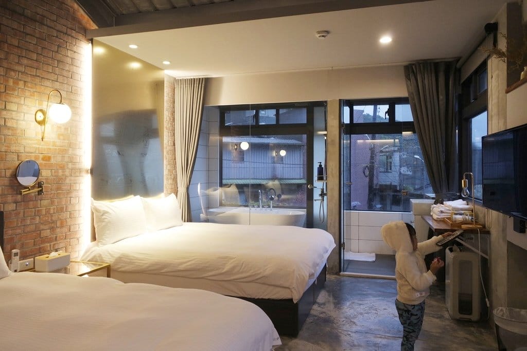 【住宿推薦】新北九份山經 Jiufen The Ore Inn ,細雨濛濛浪漫海景四人房,輕鬆慢遊九份老街