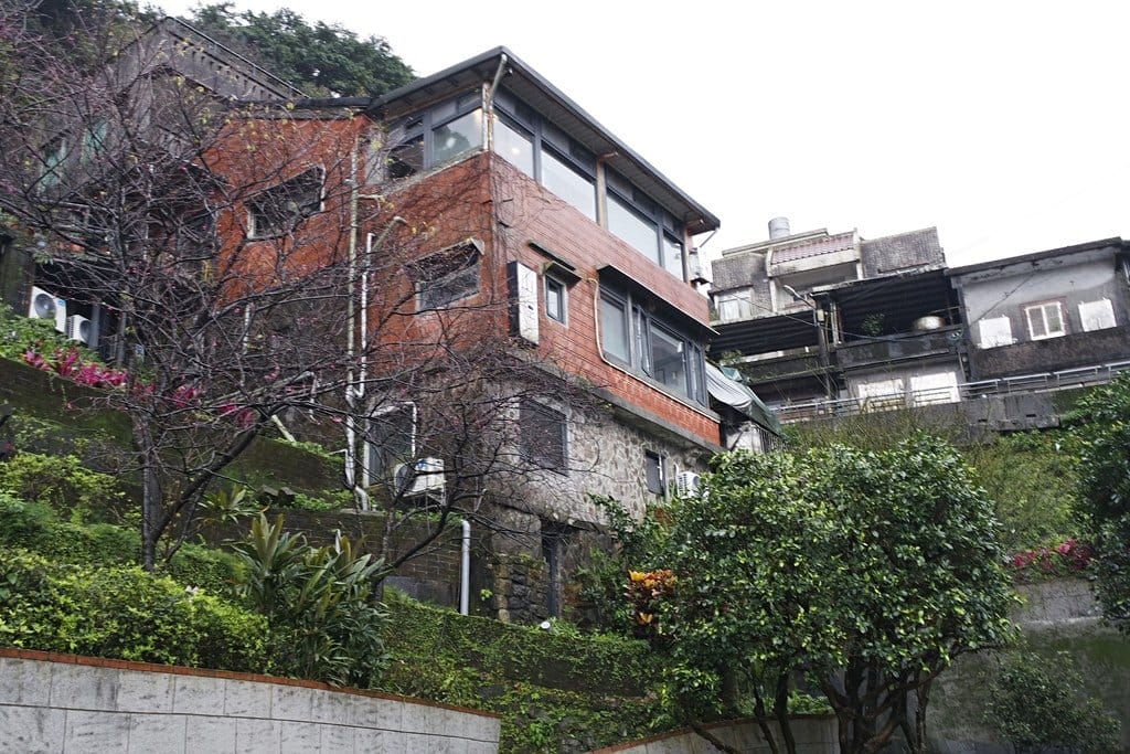 【住宿推薦】新北九份山經 Jiufen The Ore Inn ,細雨濛濛浪漫海景四人房,輕鬆慢遊九份老街