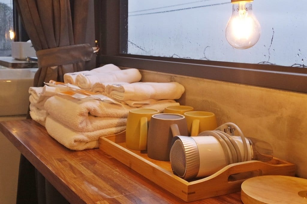 【住宿推薦】新北九份山經 Jiufen The Ore Inn ,細雨濛濛浪漫海景四人房,輕鬆慢遊九份老街