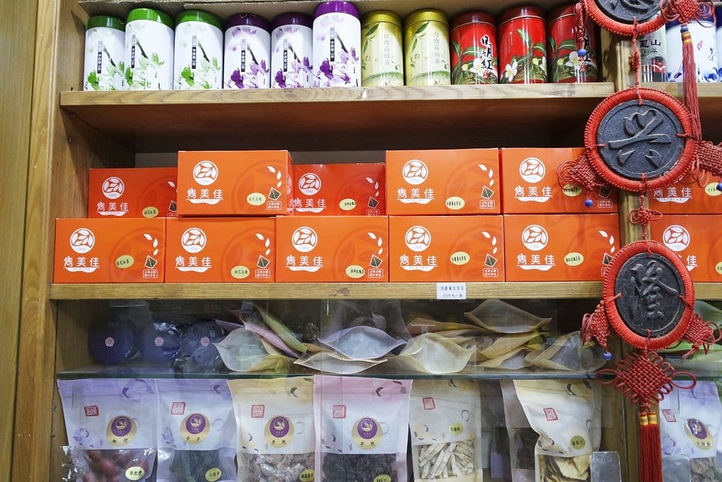 【伴手禮推薦】台北茶葉行,茶葉控的最愛,台北大安區在地知名老店,雋美佳茶葉行,現場客製化服務,禮盒首選