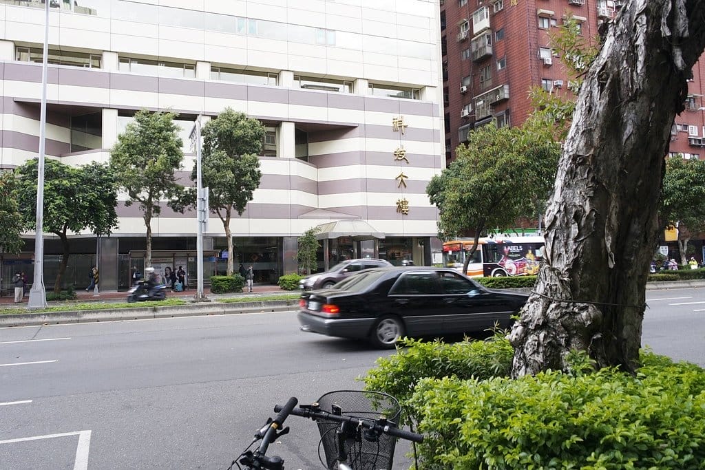 【伴手禮推薦】台北茶葉行,茶葉控的最愛,台北大安區在地知名老店,雋美佳茶葉行,現場客製化服務,禮盒首選