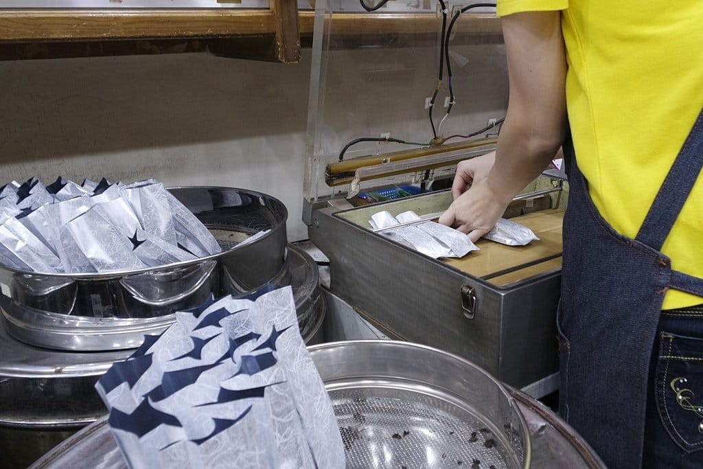 【伴手禮推薦】台北茶葉行,茶葉控的最愛,台北大安區在地知名老店,雋美佳茶葉行,現場客製化服務,禮盒首選