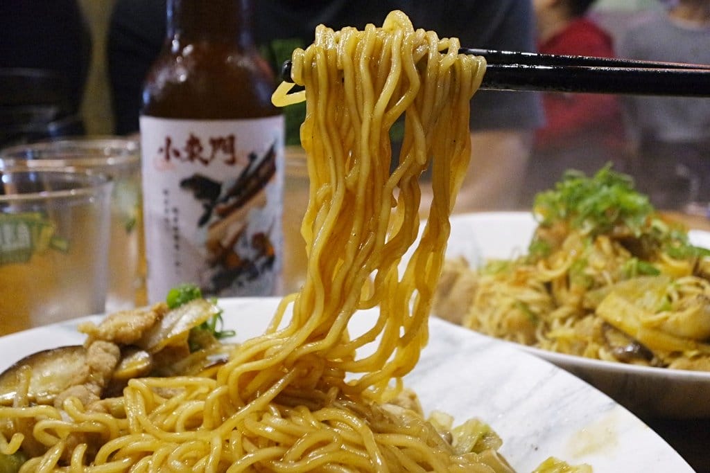 【好食分享】新竹東門市場,你不能不知道的熱門晚餐新選擇,聚餐推薦,小東門-蒸烤鮮飯食(附菜單)