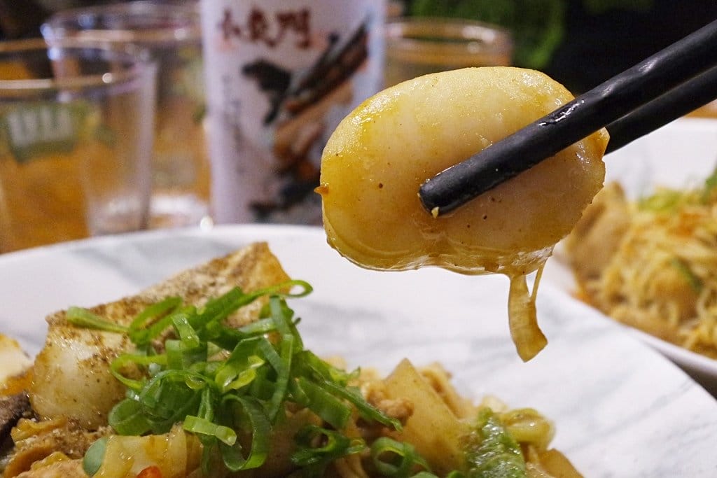 【好食分享】新竹東門市場,你不能不知道的熱門晚餐新選擇,聚餐推薦,小東門-蒸烤鮮飯食(附菜單)